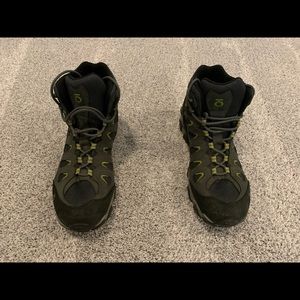 Oboz Sawtooth II Mid Hikers Sz 14M